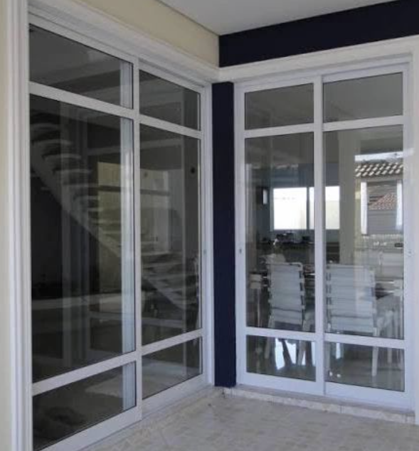 porta de acm instlada